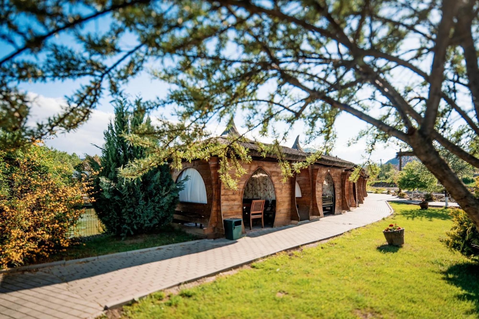Montana Garden Hotel Răşinari Kültér fotó